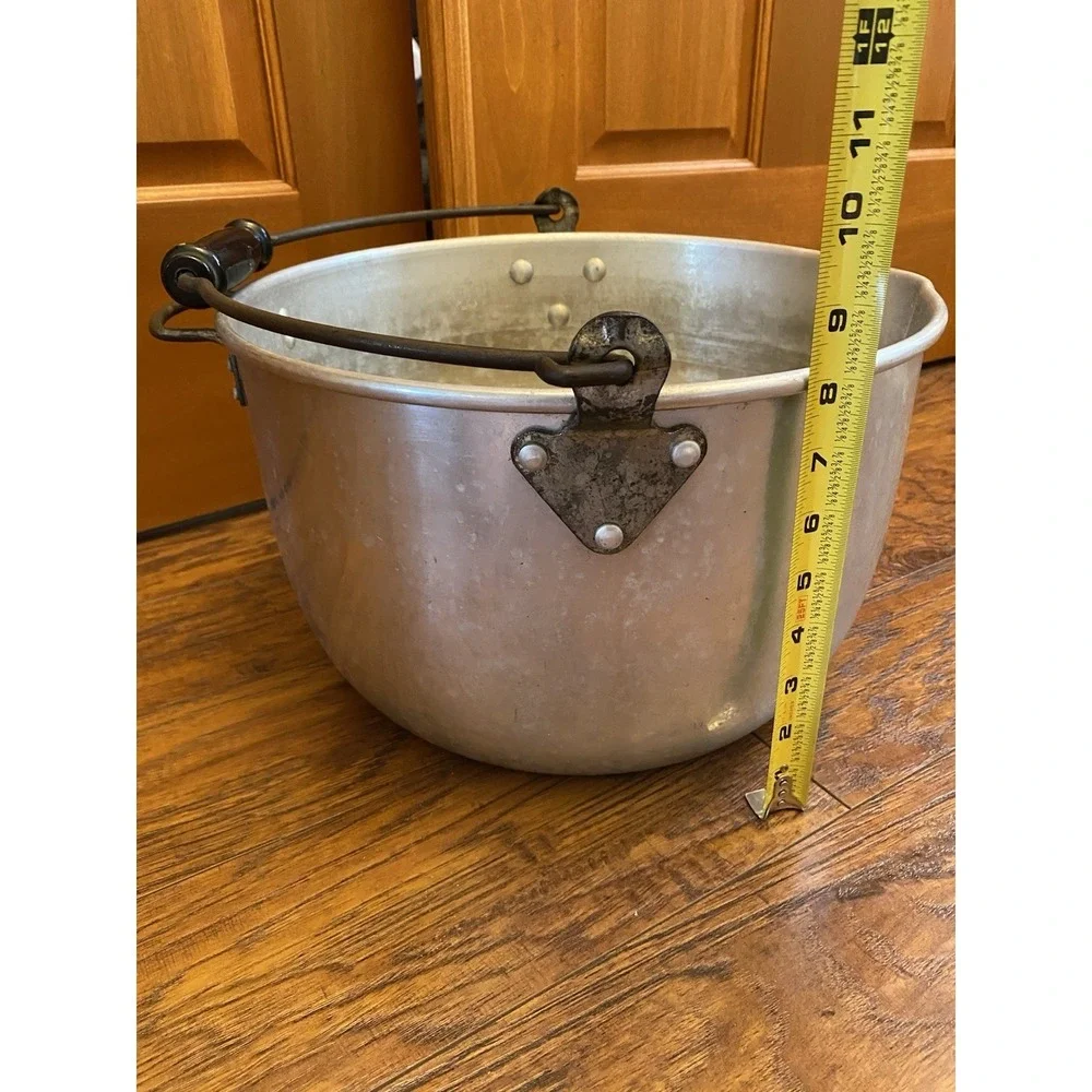 VTG Wear-Ever Aluminum Large 17qt 2367 Stock Pot No Lid Lodge Camp Rustic
